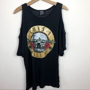 Guns N Roses Blouse cold shoulder graphic tee